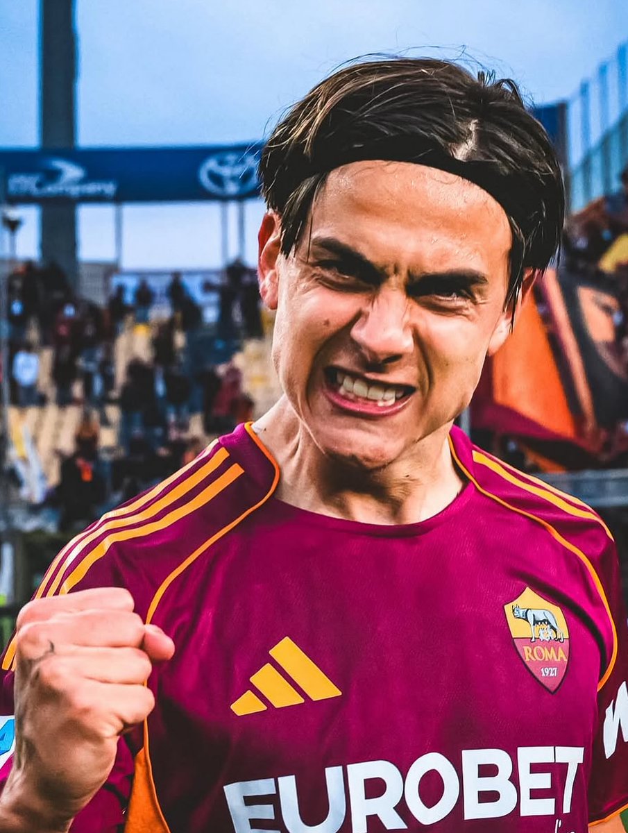 AS Roma Pics That Go Hard tweet media
