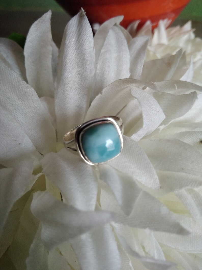 jewelrycreatio1's tweet photo. Natural Larimar Ring, Sterling Silver Ring, Statement Ring, Dominican Larimar, Boho Ring, March Birthday, Bridesmaid Gift,Designer Ring Gift
Buy At:
https://t.co/3M4IR2UaRe
#Larimarring #Genuinering #Bluestonering #Gemstonering #Daintyring #Bohemianring #Bohoring #Specialgiftitem https://t.co/Vibs4uay9d