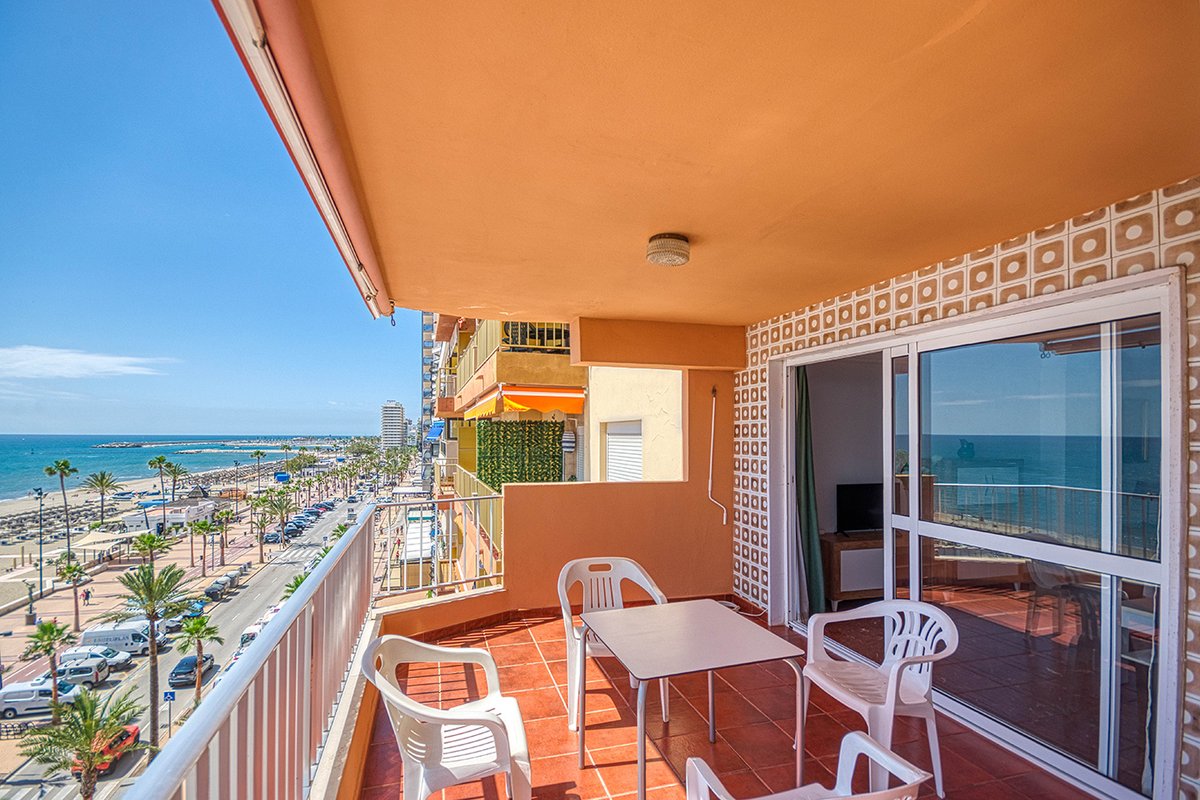 BluehorseProp's tweet photo. 🌊 Strandwohnung direkt am Meer in Fuengirola 🇪🇸☀️

Verfügbar zur Langzeitmiete ab November 2026.

✔️ 2 Schlafzimmer
✔️ Große Terrasse mit Panoramablick aufs Meer
✔️ Helles und geräumiges Wohnzimmer
✔️ 5. Stock mit Südostausrichtung
✔️ Top-Lage am Paseo Marítimo
#Fuengirola https://t.co/kccJ4a4G1j