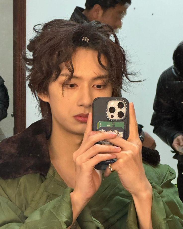 inksbylou's tweet photo. a #junhao au: Nikolas(xmh)— last card ng pamilya, sanay na sa buhay ng isang normal na pilipino, galit sa maaarteng conyo, at mas lalong galit sa mga corrupt. And there’s Casspian(wjh)— the new transferee, galing China. Halos lahat ng ayaw ni Niko ay nasa kanya na. https://t.co/xx2O10YBoz