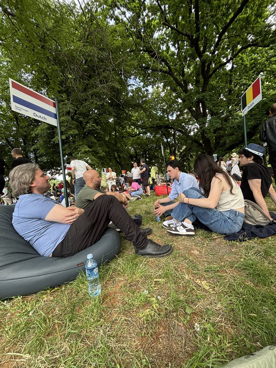 Dutch Embassy in Serbia and in Montenegro tweet media