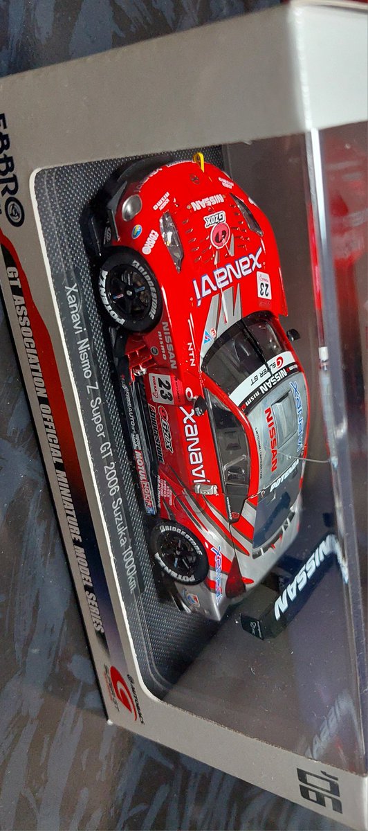 RCカーで買ったMOTUL AUTECH Zがかなりお気に入りでミニカーでも欲しい