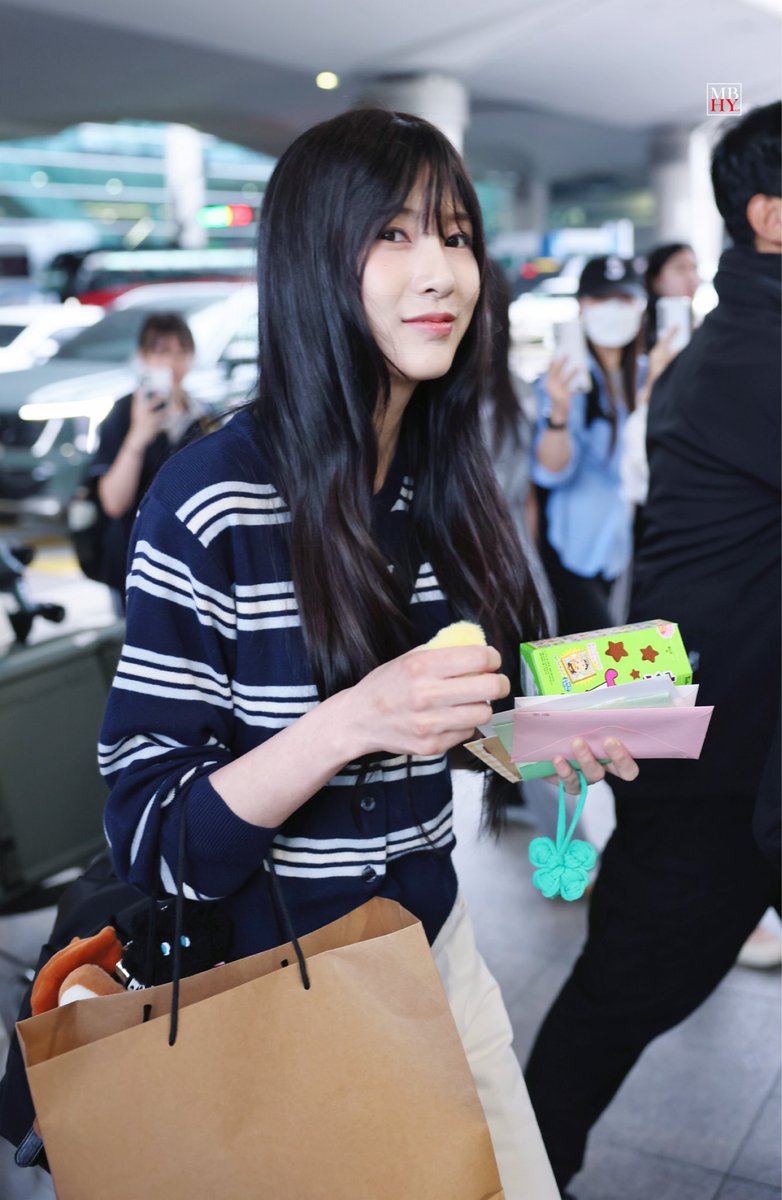 Mostbeautifulhayoung tweet media