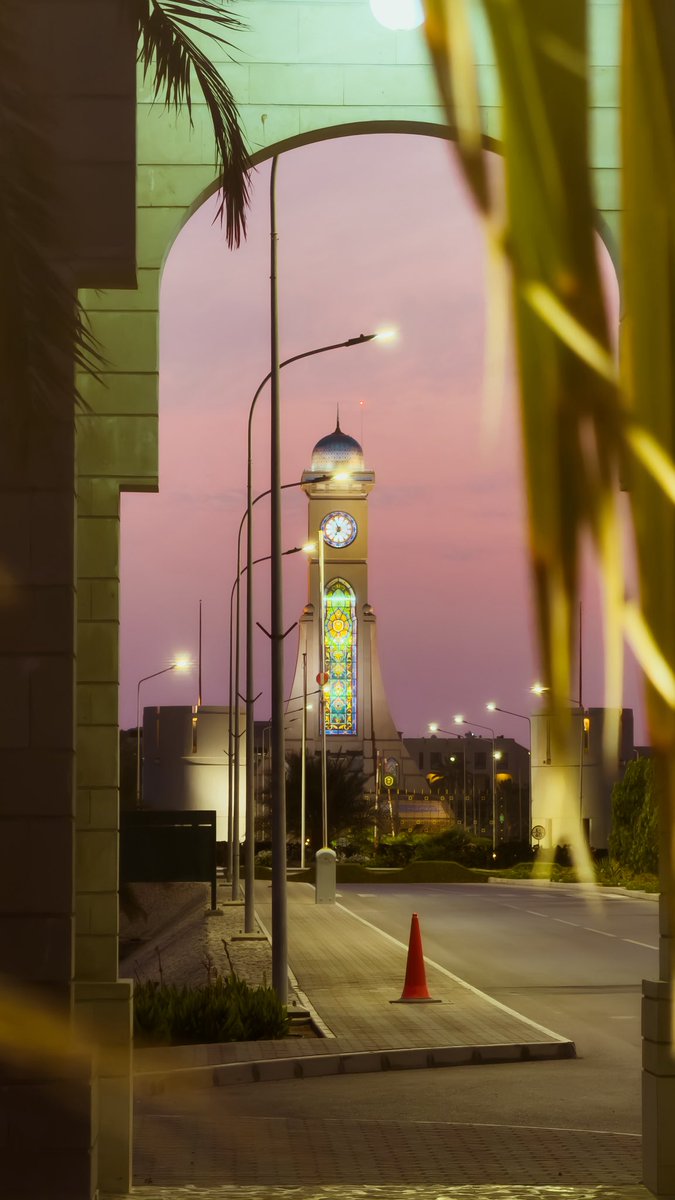 hahgdhhggshh's tweet photo. ما تطبيل للجامعة 

لكن البرج بالرغم من إني أشوفه كل يوم 
إلا إني كل مرة أمر فيها جنبه أنبهر والله https://t.co/HKv6ab0bbp