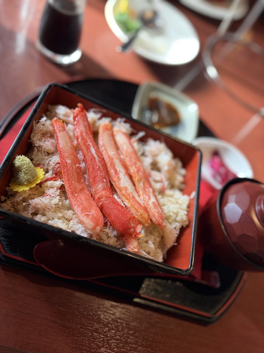 Ryon_73's tweet photo. あっという間に5月にー💦✨
相変わらず生存確認してくれてありがとうございます🥲❣️

↓休養してたので快気祝いにとお友達か誘ってくれて、
蟹食べてきました🦀💛

明日5/12 11時から16時出勤です＾＾
@melt_rich08 https://t.co/TROs3rji35
