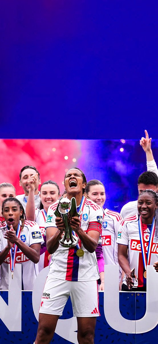 myosh_7's tweet photo. ⁴ᵏ #Wallpaper | #CDFF
CHAMPIONS 🏆🤍 https://t.co/Hm10fyglsf