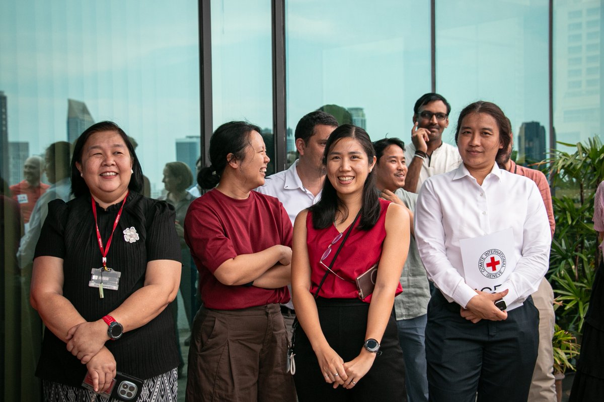 ICRC_th's tweet photo. Happy World Red Cross and Red Crescent Day

Last week in Bangkok, we celebrated with colleagues from across the Movement @IFRCAsiaPacific @ThaiRedCross @RedCross, honoring the birthday of our founder, Henri Dunant, and the spirit of humanity that unites us all. #UnitedInHumanity https://t.co/QwopJ0dOQ2