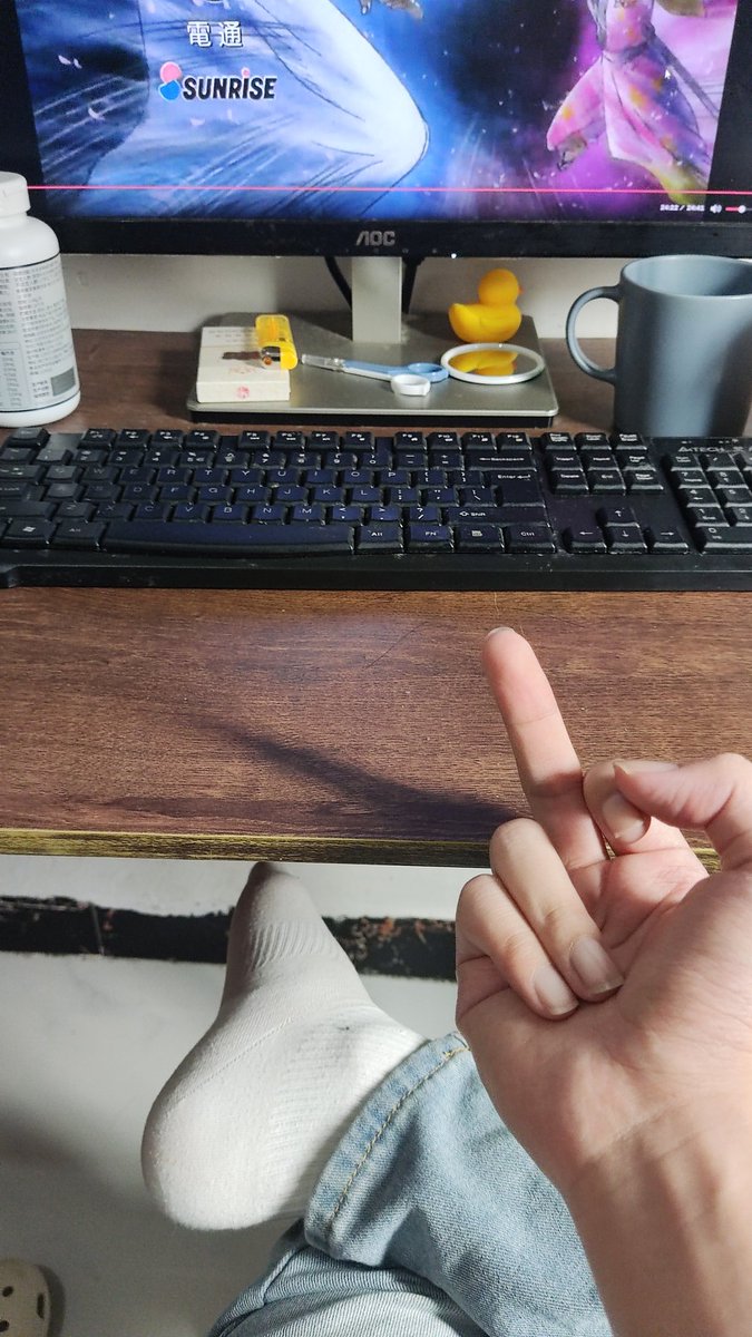 RedSdom08's tweet photo. 爹看剧的时候，你这种废物就应该爬过来当好脚垫和烟灰缸，把我伺候舒服了就赏赐你用狗舌头清理我的鞋底，完事后还要跪着磕头感谢我使用你，知道吗傻逼？
#傻逼男同 #直男崇拜 #直男s #物化 #匿名贡 #代付奴 #绿帽奴 https://t.co/CeBQpzSziS