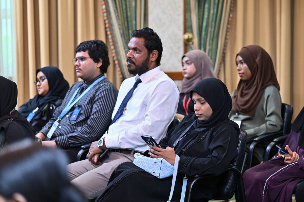 presidencymv's tweet photo. President Dr @MMuizzu convenes the sixth press briefing of the year, reaffirming the Administration's commitment to transparency and direct engagement with the media. https://t.co/kg6kcDfyeW