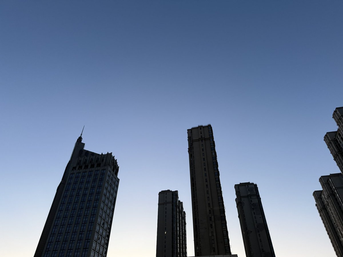 v ito r tweet media