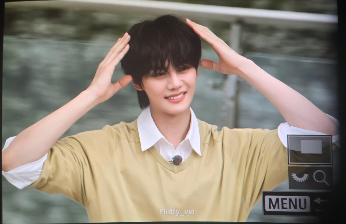 Fluffy_vin's tweet photo. 260511 덕밥집 🐶

#앤더블 #AND2BLE #김규빈 #KIMGYUVIN https://t.co/FPZoS3mJGR