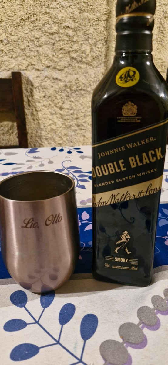 whisky0499's tweet photo. Los 4 grupos alimenticios: 
1. Manteca
2. Puerco
3. Whisky 
4. Frijol https://t.co/9mw5EUptnX