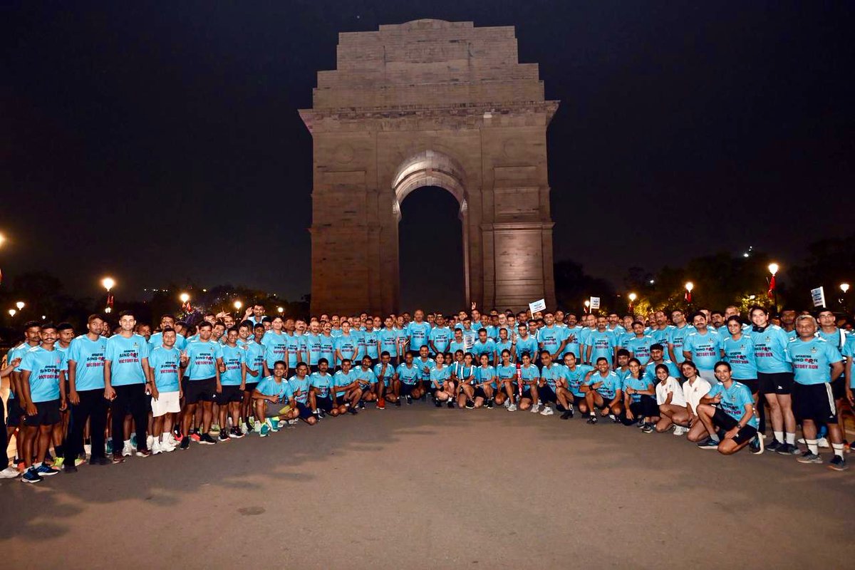 IAF_MCC's tweet photo. Victory Run. 88 Hours. 10 Teams. 600 Runners. One Nation! One Spirit
#IndianAirForce flagged off a Commemorative 88 Hr Continuous Relay Run on the Historic 1st anniversary of #Operation Sindoor
The run was flagged off from India Gate at 0105 Hr on 07 May 26 by Air Marshal S Sivakumar, Air Officer-in-Charge Administration.
#IAF #operation #Sindoor
#OperationSindoor
#VictoryRun
#88HrContinuousrun
@PMOIndia
@rajnathsingh
@DefenceMinIndia
@SpokespersonMoD
@HQ_IDS_India
@adgpi
@CareerinIAF
@indiannavy