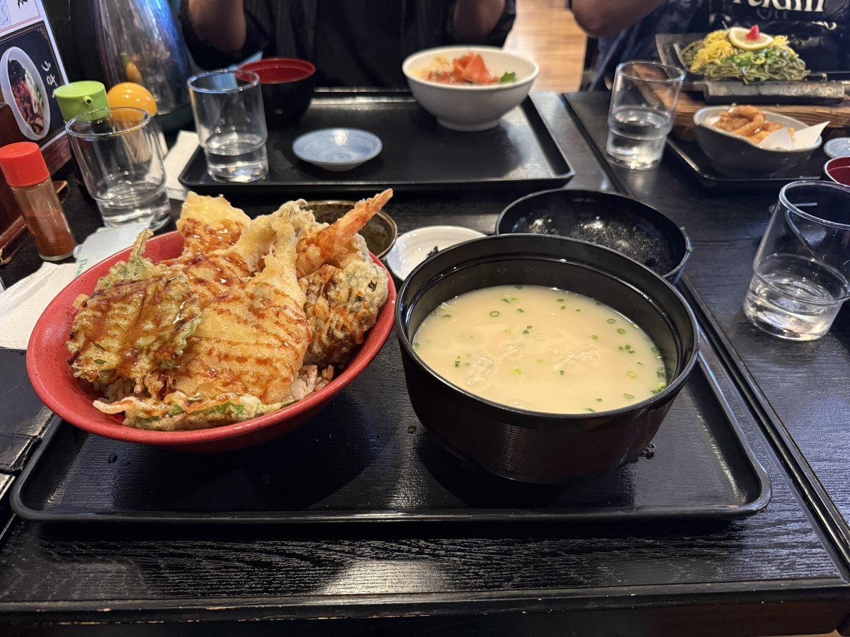 ショウ tweet media