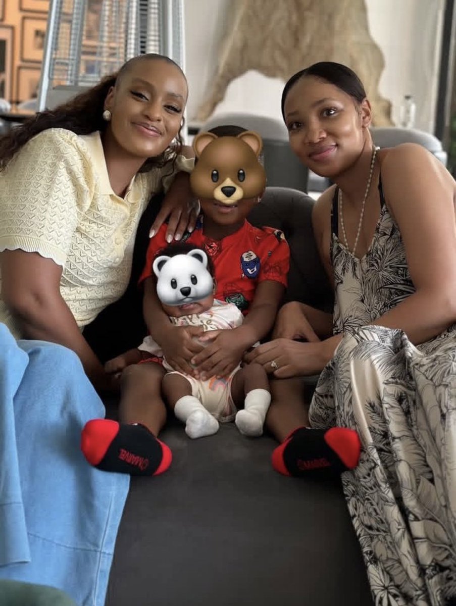Saltiesunmasked's tweet photo. Bafazi inoba I am immature angeke mina ngithathelwe indoda then come kiki in your face never bafazi ngeke ! anyway casspers baby mama celebrating mothers day with his wife 😒😡 https://t.co/G3vJHRXOjw