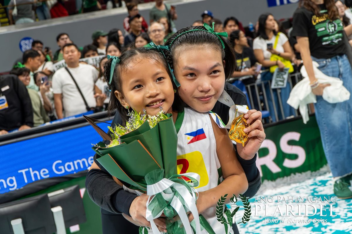 angelsproutss's tweet photo. Shane with her twinny.✨ Kyot!

We have another Reterta sa Season 100+ gois.😝 https://t.co/WUwpMMMPWi