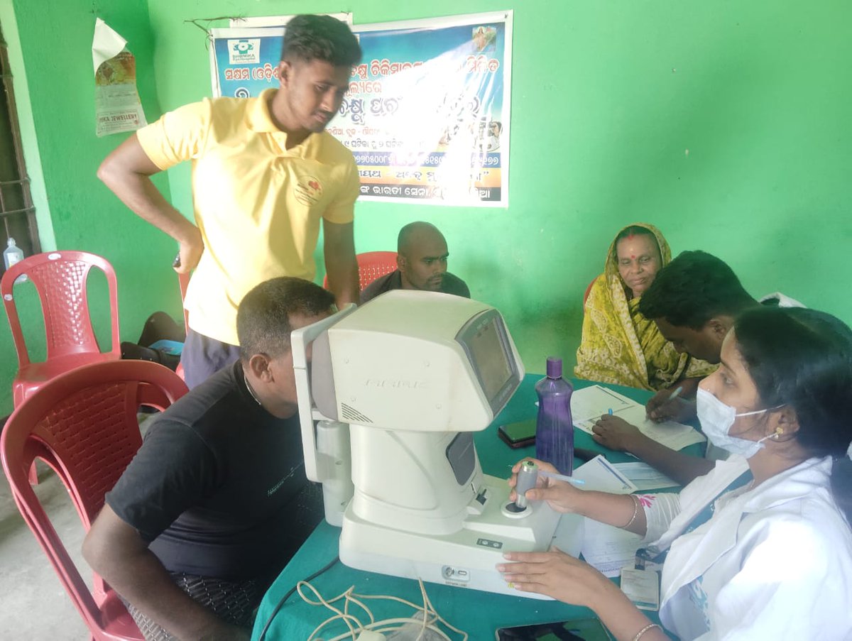 BhoomikaOrg's tweet photo. Bhoomika Eye Hospital organized a Sponsored Eye Care Camp with Kalinga Bharati Sena at Sanapatapur Community Center, Oupada, Balasore.
Successfully managed by PCM Sitakant Pradhan &amp; CHO Padmini Biswal. 👁️✨
#EyeCamp #VisionCare #BhoomikaEyeHospital #Healthcare #Odisha https://t.co/yDfDPSoPTi