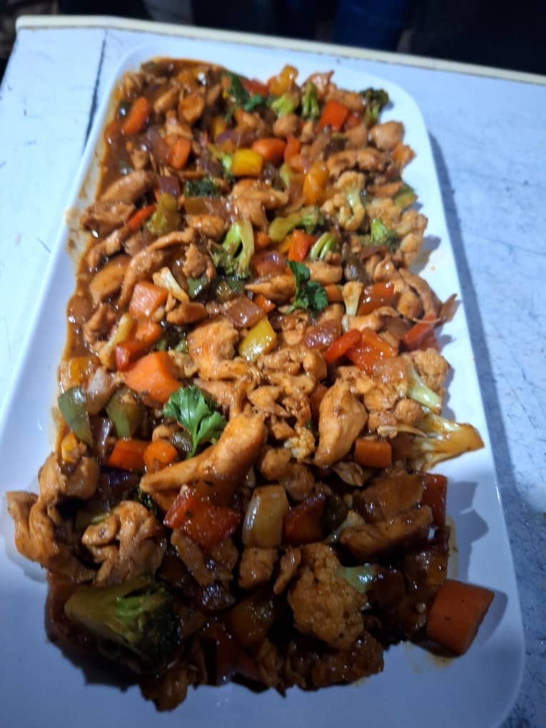 GideonSsekidde's tweet photo. Foodie alert.Hit up Backyard Bistro Bugolobi on Luthuli Road for that, eats. You won't wanna miss this spot. Flavors that'll hit different.
#GoldenPosts #FoodComa #BugolobiVibes https://t.co/72cp4gJ0U6