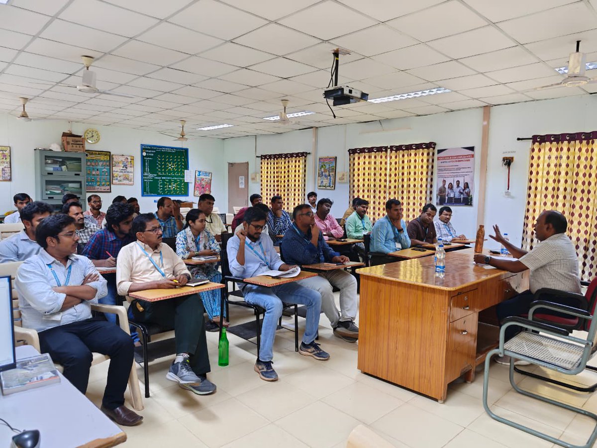 dyclchyderabad's tweet photo. Strategic outreach awareness programme was conducted at Uranium Corporation of India Ltd, Thummalapalli, Kadapa Dist, 2 PEs and about 35 contractors participated in the session.
#UCIL #DyCLC #Hyderabad #CLC
@LabourMinistry @CLCMOLE @dyclchyderabad https://t.co/GKIEYRdafb