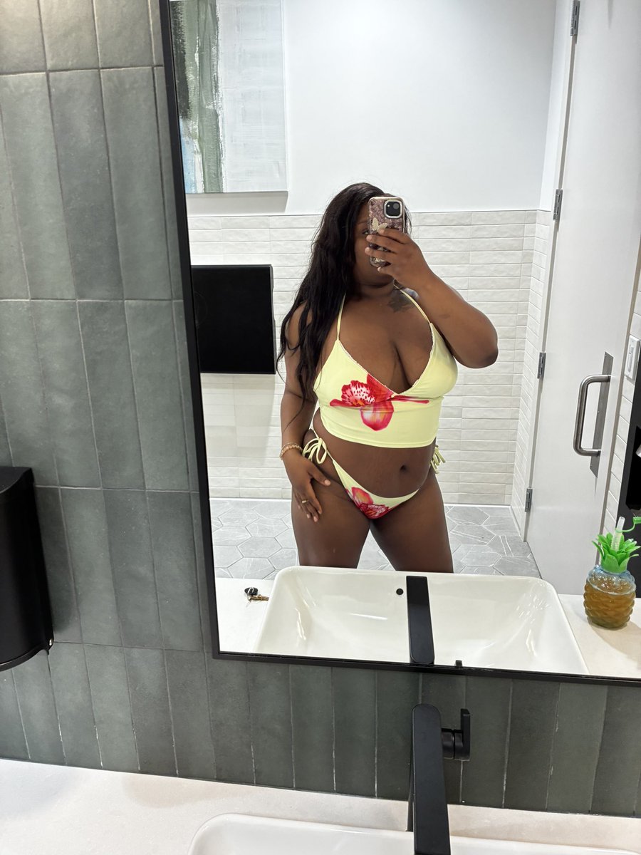 Ang3lLo0ve's tweet photo. Come see some more 😘

https://t.co/qDPOFWOeOZ

#mamá #prettygirl #black https://t.co/oeCj7SlVgz