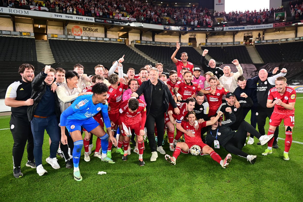 devilishdoodahs's tweet photo. 🔱 OTD 2024, Crawley demolish MK Dons to secure a place in the League Two play-off final with the biggest aggregate win in EFL play-off history. 

Milton Keynes Dons 1-5 Crawley Town

#EFLLeagueTwo https://t.co/7EK34ZN8tN