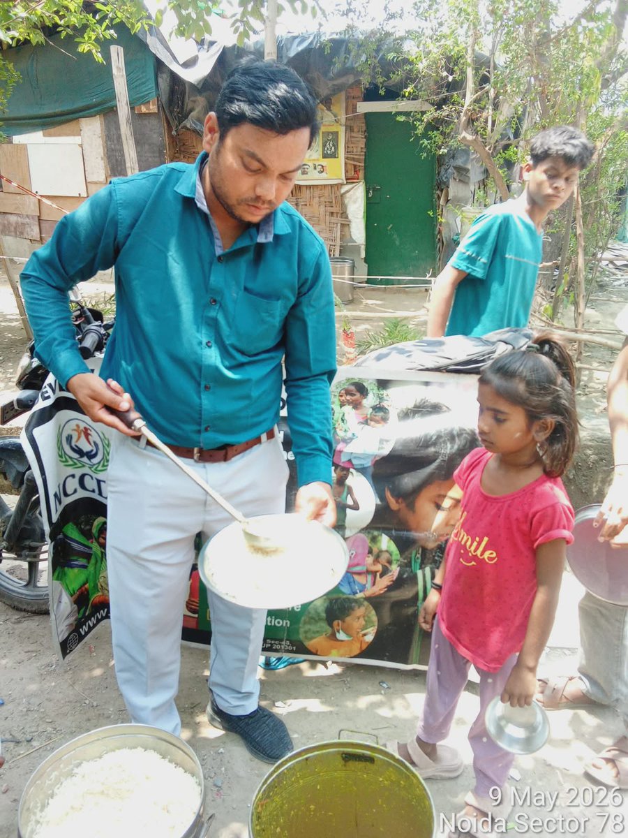 ncc_dn's tweet photo. A plate of food may look small to the world, but for a hungry child, it carries hope, comfort, and the feeling of being cared for. ❤️
Every smile we serve reminds us that humanity grows stronger when we stand together for those in need.

#NGO #FoodDistribution #FeedTheHungry https://t.co/m3lNdUTbef
