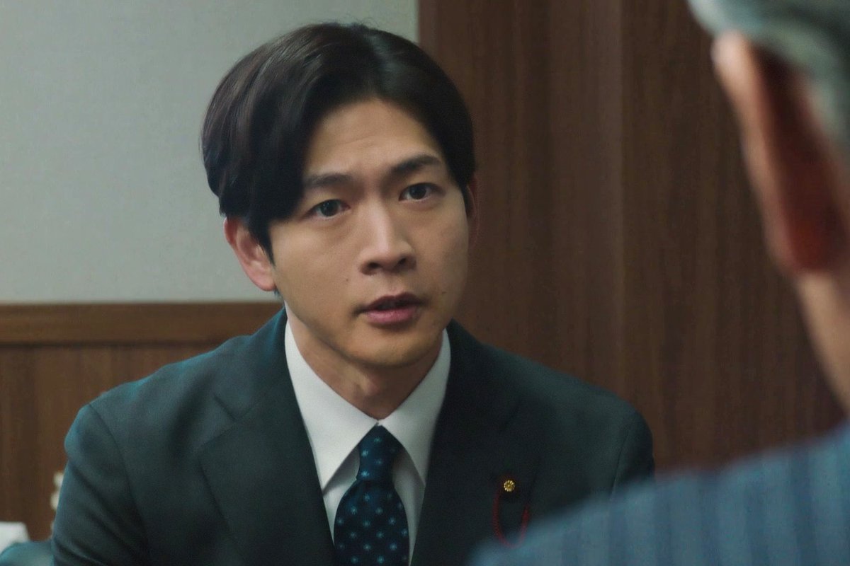 oricon's tweet photo. 『銀河の一票』"与党幹事長"坂東彌十郎
「観ながら泣いています」コメント公開

今夜放送・第4話から第二幕へ
https://t.co/galHTxiqcA

知名度ゼロの新人・あかり（野呂佳代）を都知事選で勝たせるため、茉莉（黒木華）は“選挙の天才”五十嵐隼人（岩谷健司）に協力を求める。

#銀河の一票 https://t.co/d8yu823RxP