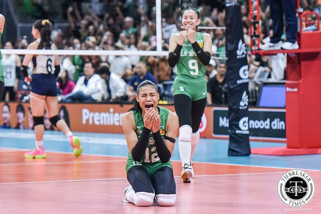 lrrn_mnl's tweet photo. Angel will always love La Salle, and thank you so much for loving her back." — Tita Sol Canino. 💚🏹

Always and forever, Angel Anne. Thank you for always pouring your heart out for the Green and White! 🤍 https://t.co/nFUp9iVTZv