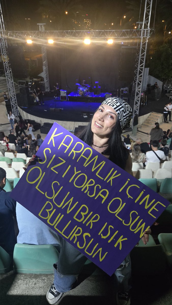 _oophelia_'s tweet photo. Arkadaşlarıma göre 1459. Bana göre ise ilk Redd konserim,çünkü her konserde ilk günkü enerjiniz😍
iyi ki sizinle yaşamışız tüm duyguları son 20,25 senedir🙏
@reddseyirdefter @reddvox https://t.co/xRb7ItCfYU