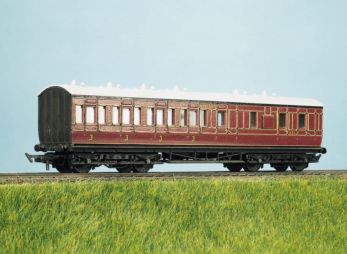 NWRmodeller's tweet photo. @TheIronHorse06 Looks to be the rear end of one of these brake coach kits by ratio https://t.co/APAzEDZxMc
