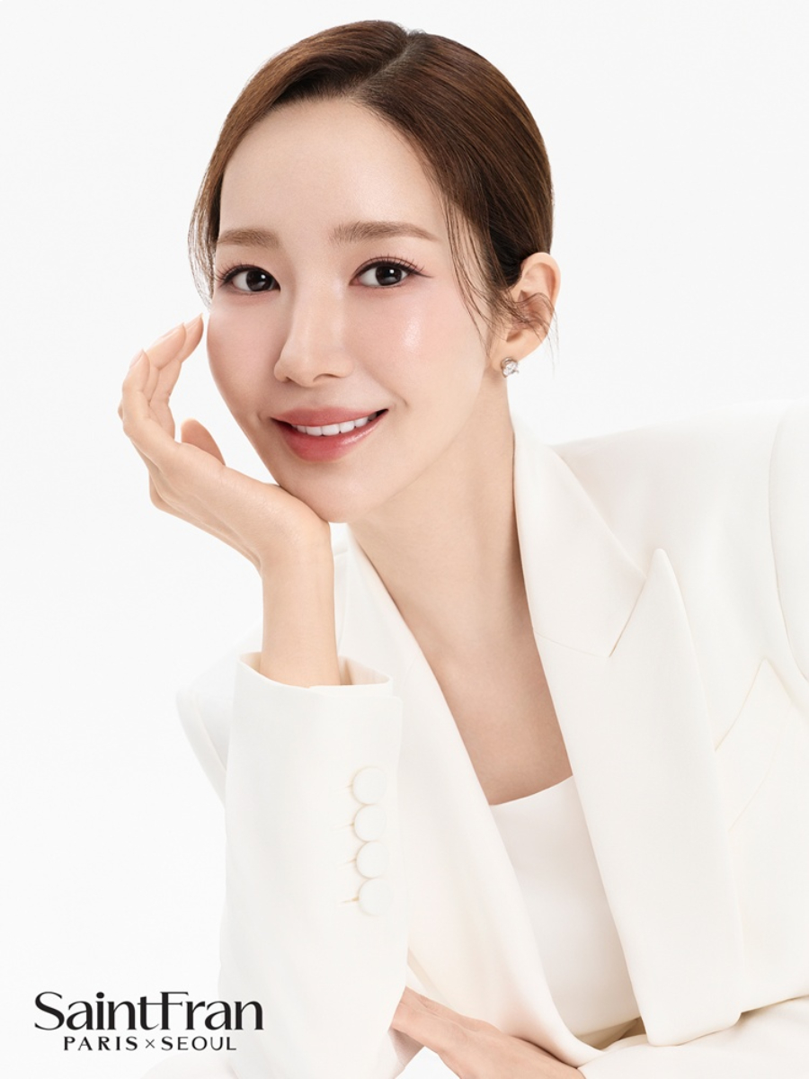 【NEWS】
#パク・ミニョン、ビューティーブランドのグローバルモデルに抜擢

パリで撮影された初キャンペーングラビアでは、洗練された美しさを披露💞
🔗koari.net/entertainment/…

#パクミニョン #ParkMinYoung #SaintFran