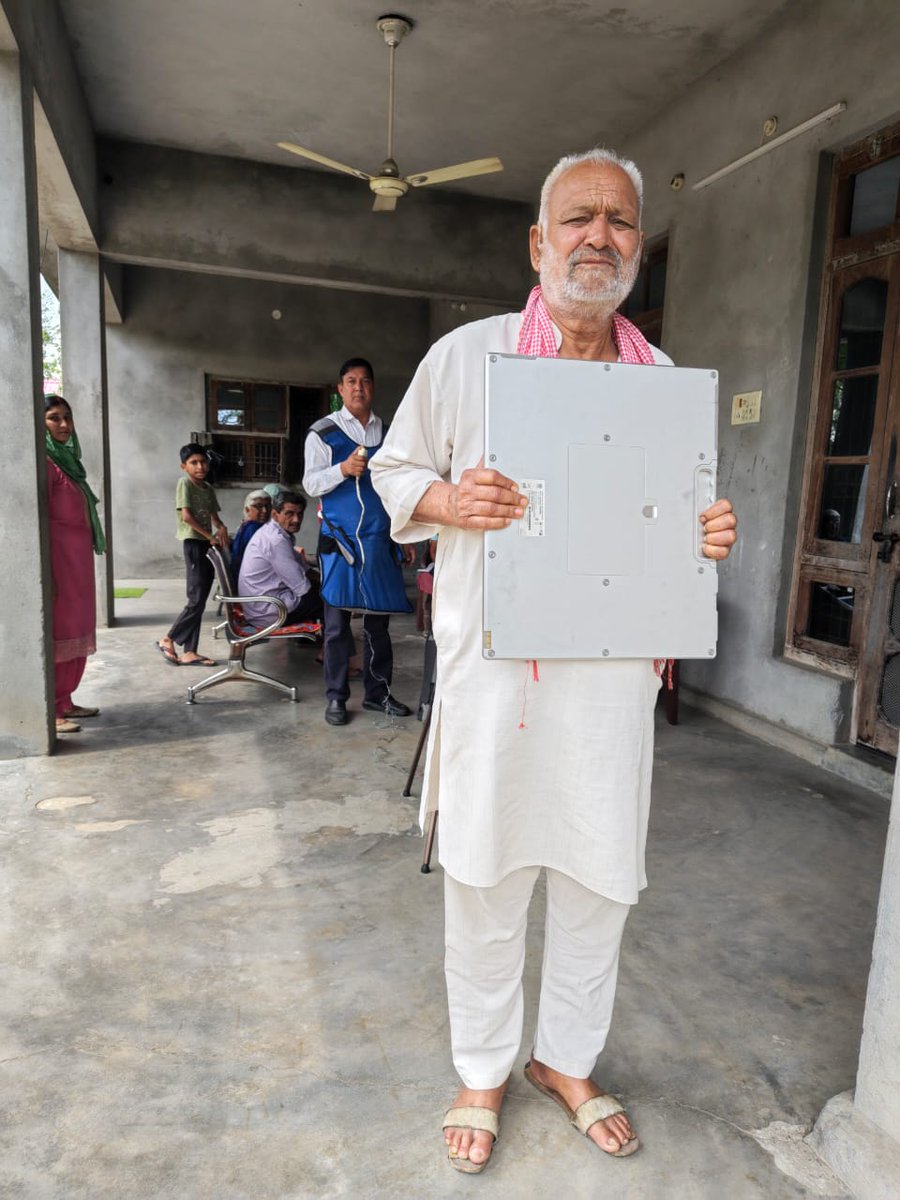 dpcuna's tweet photo. 🌟 Ayushman Arogya Shivir Successfully Conducted under the TB Mukt Bharat Abhiyan 2.0 was organized at High Risk Village Kotli, Block Amb, District Una (H.P.)
🩻 Total X-Rays Done: 143
🔍 Presumptive TB Cases Identified: 11
💪🇮🇳 https://t.co/YIyclfzgH6