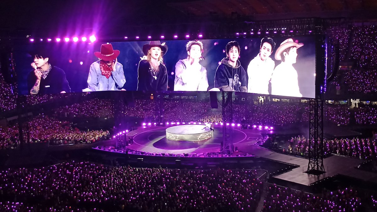biebsthetic's tweet photo. abro hilo de videos del arirang world tour en cdmx que tome el 9/05/26:

@bts_bighit gracias por el mejor día de mi vida 💜
#BTS_WORLDTOUR_ARIRANG_CDMX
#BTS_ARİRANG_WORLDTOUR_MEXICO https://t.co/VZ4UMSonT6