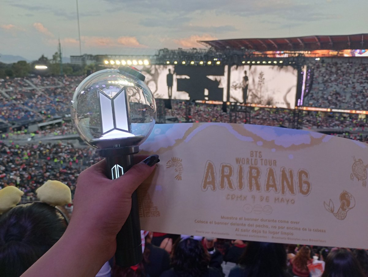 biebsthetic's tweet photo. abro hilo de videos del arirang world tour en cdmx que tome el 9/05/26:

@bts_bighit gracias por el mejor día de mi vida 💜
#BTS_WORLDTOUR_ARIRANG_CDMX
#BTS_ARİRANG_WORLDTOUR_MEXICO https://t.co/VZ4UMSonT6