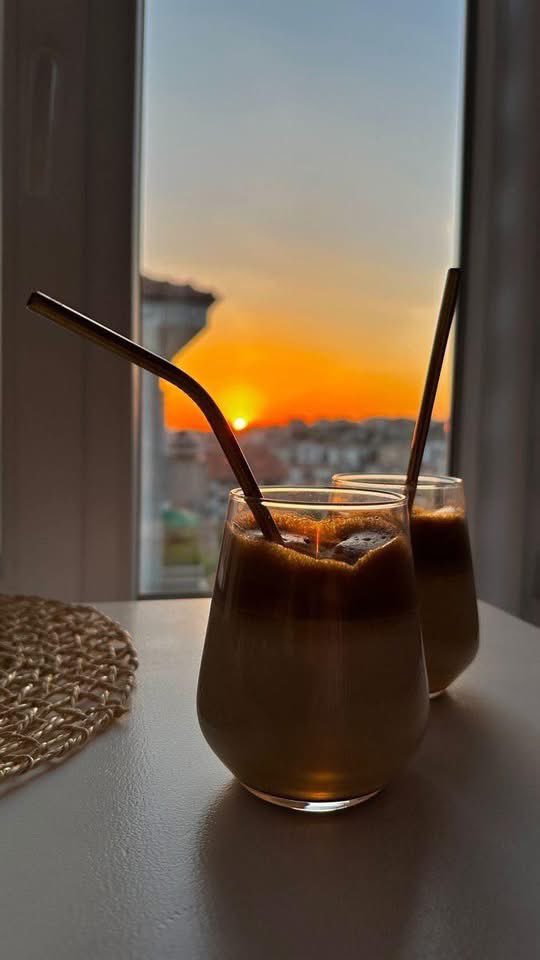 Isla_McKayx's tweet photo. Happiness in a cup with ice ☕🧊💖 https://t.co/bfogSG4ho6