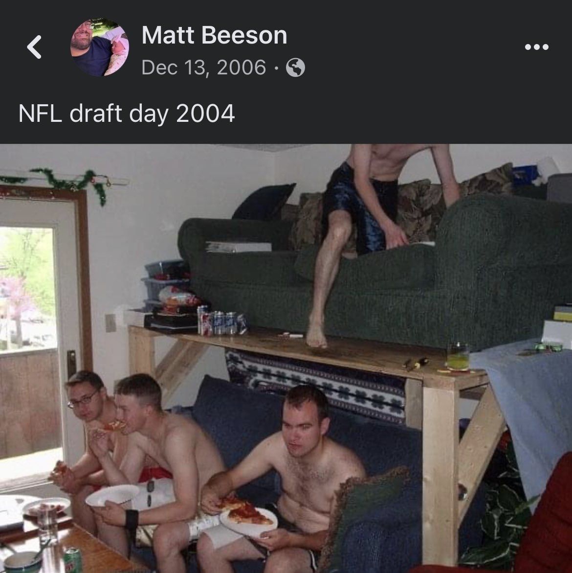 nostalgia_'s tweet photo. Early facebook posts are so awesome https://t.co/6OI6HipS2V