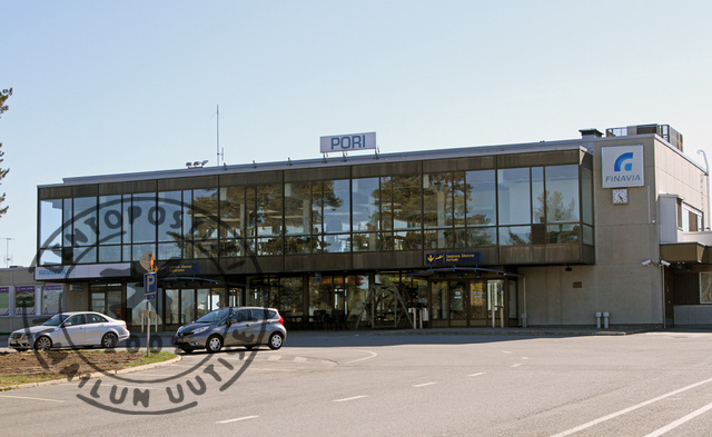 lentopostifi's tweet photo. Rakennustyöt sulkevat Porin lentoaseman 6.7. lähes kuukaudeksi - Ilmailuopisto lentoleirille Pirkkalaan https://t.co/dcuXER4jde #Pori #Finavia #Ilmailuopisto #ilmailu #lentoliikenne https://t.co/PvuUSKw0PY