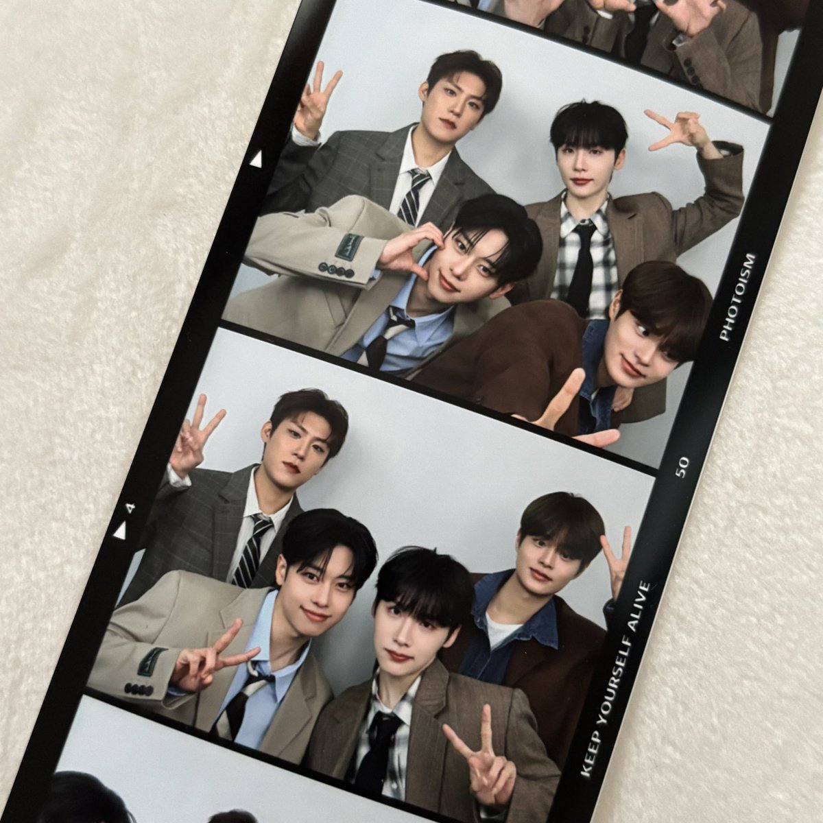 짹짹이ᡣ𐭩 tweet media