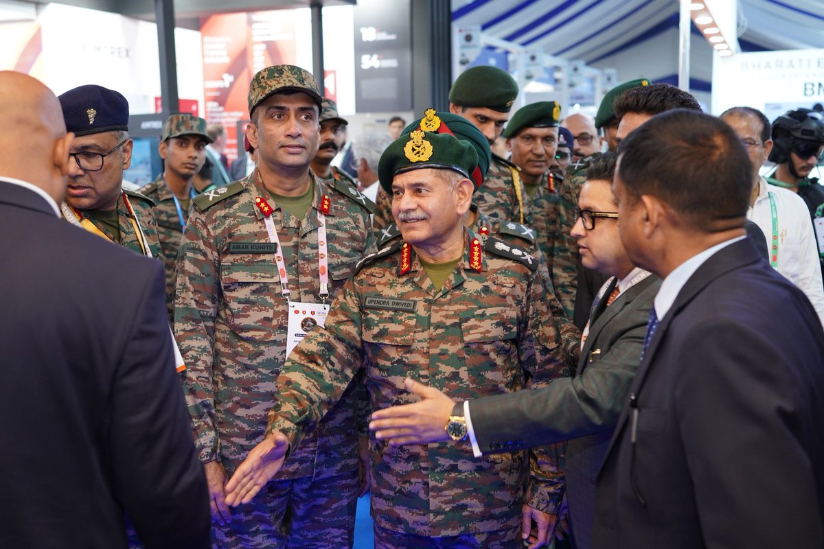 Speed_4Defence's tweet photo. Proud moment for Speed4 Defence Systems 🇮🇳

Honoured to host Upendra Dwivedi at our stall during the SIDM Prayagraj Defence Symposium 2026. His visit and encouragement inspire us to keep innovating for India’s defence future.
Jai Hind
@adgpi @DefenceMinIndia
#IndianArmy #SIDM2026 https://t.co/0aE6NNq7Cq