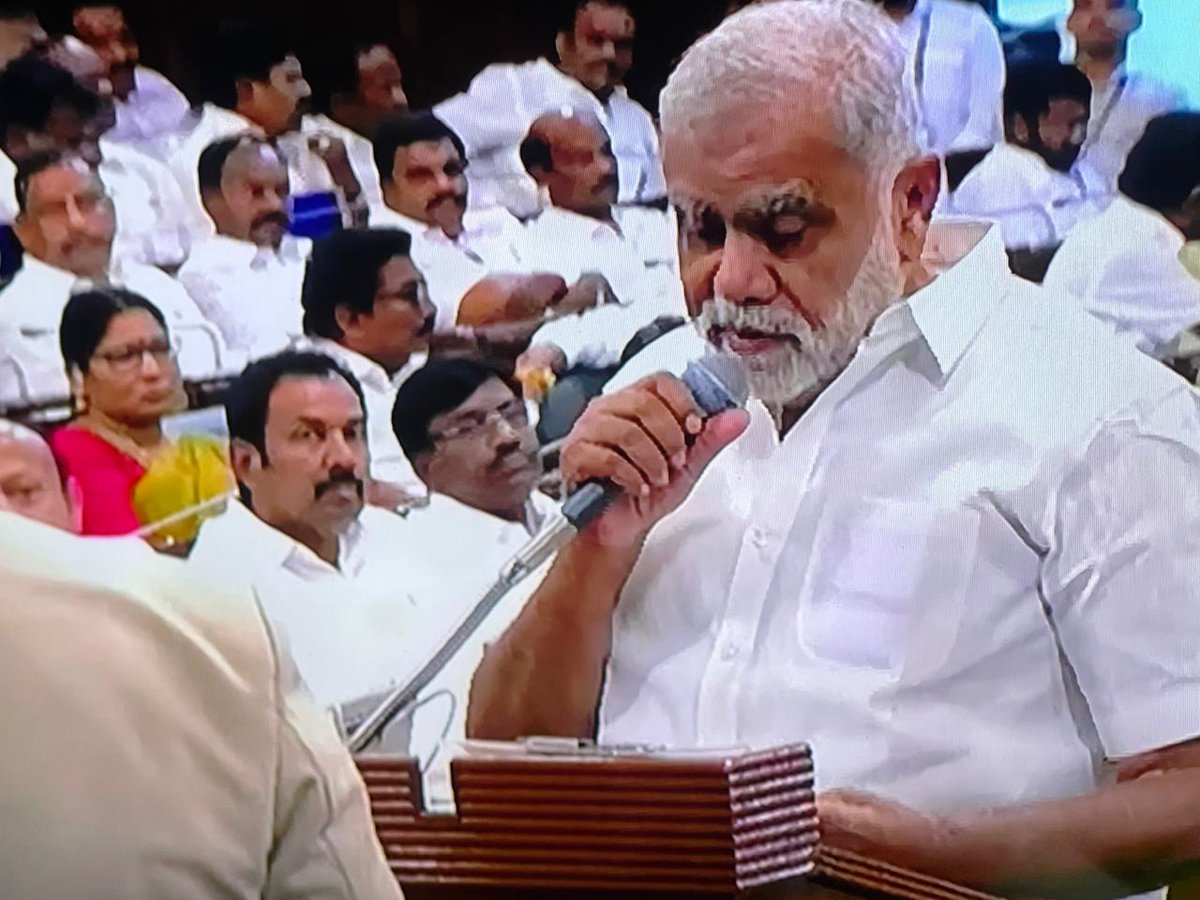 MohanDindigul's tweet photo. சட்டப்பேரவையில் சட்டமன்ற உறுப்பினராக பதவி ஏற்றுக்கொண்டார் தென்பாண்டி சிங்கம், கழக துணைப் பொதுச்செயலாளர் மாண்புமிகு ஐயா #இ_பெரியசாமி BA.,BGL., @IPeriyasamy_ அவர்கள் 🖤❤️
#ip_wings #ip_force #dindigul_ips_force #dmkforever https://t.co/Tb1jExtkHw
