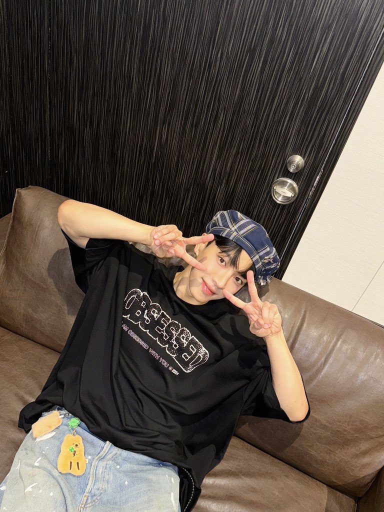 이기광 얼굴 tweet media