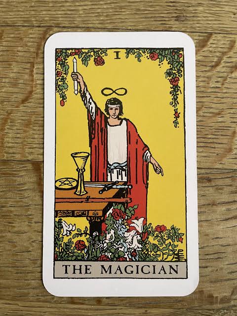 Tarot to youuuu tweet media