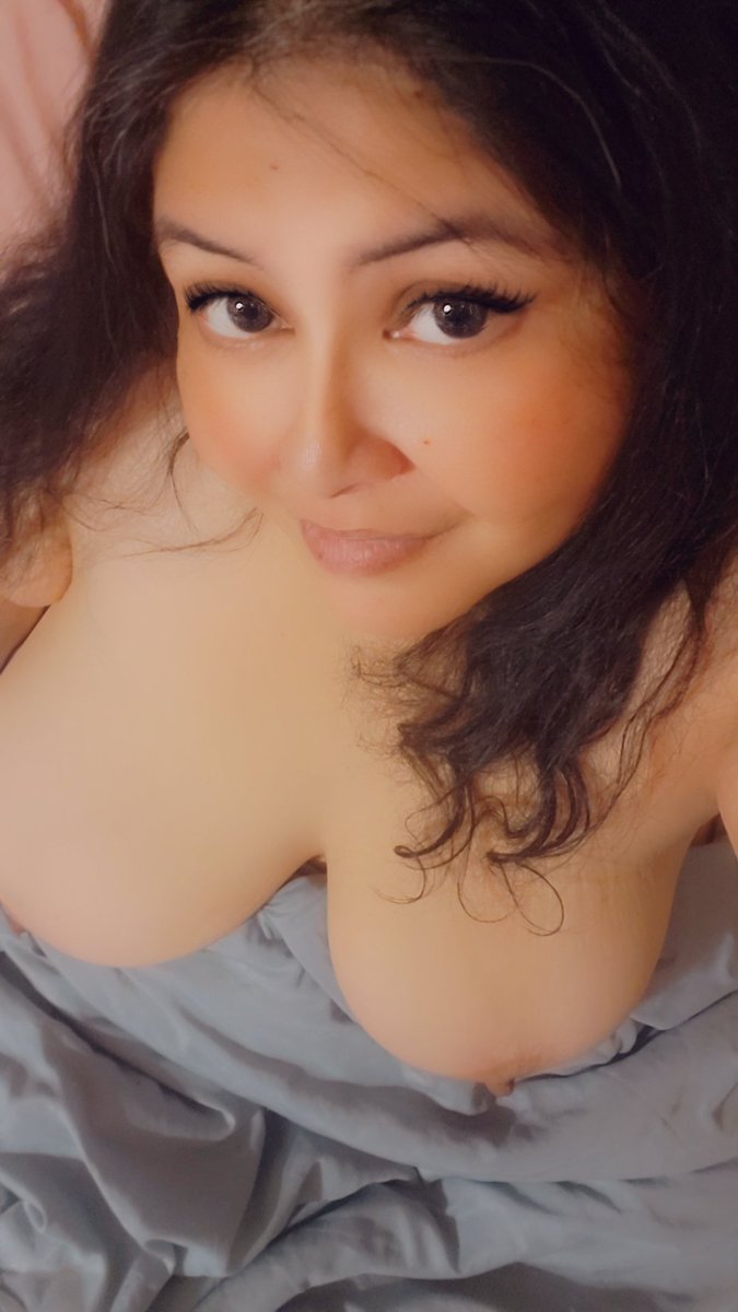 SithKittenGami1's tweet photo. Finally relaxing. https://t.co/kaIMmX6mRc