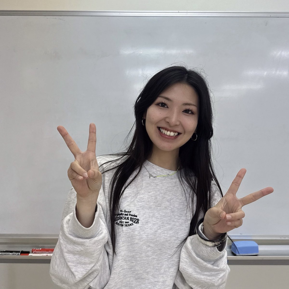 azumateppei's tweet photo. 先日、私の個人LESSONを受けに来てくださった歌手の副島美羽さんです

LESSON必要？ってくらいお上手でした…

次回もおまちしております（笑）

#副島美羽 https://t.co/E4ph6Ox1Pb