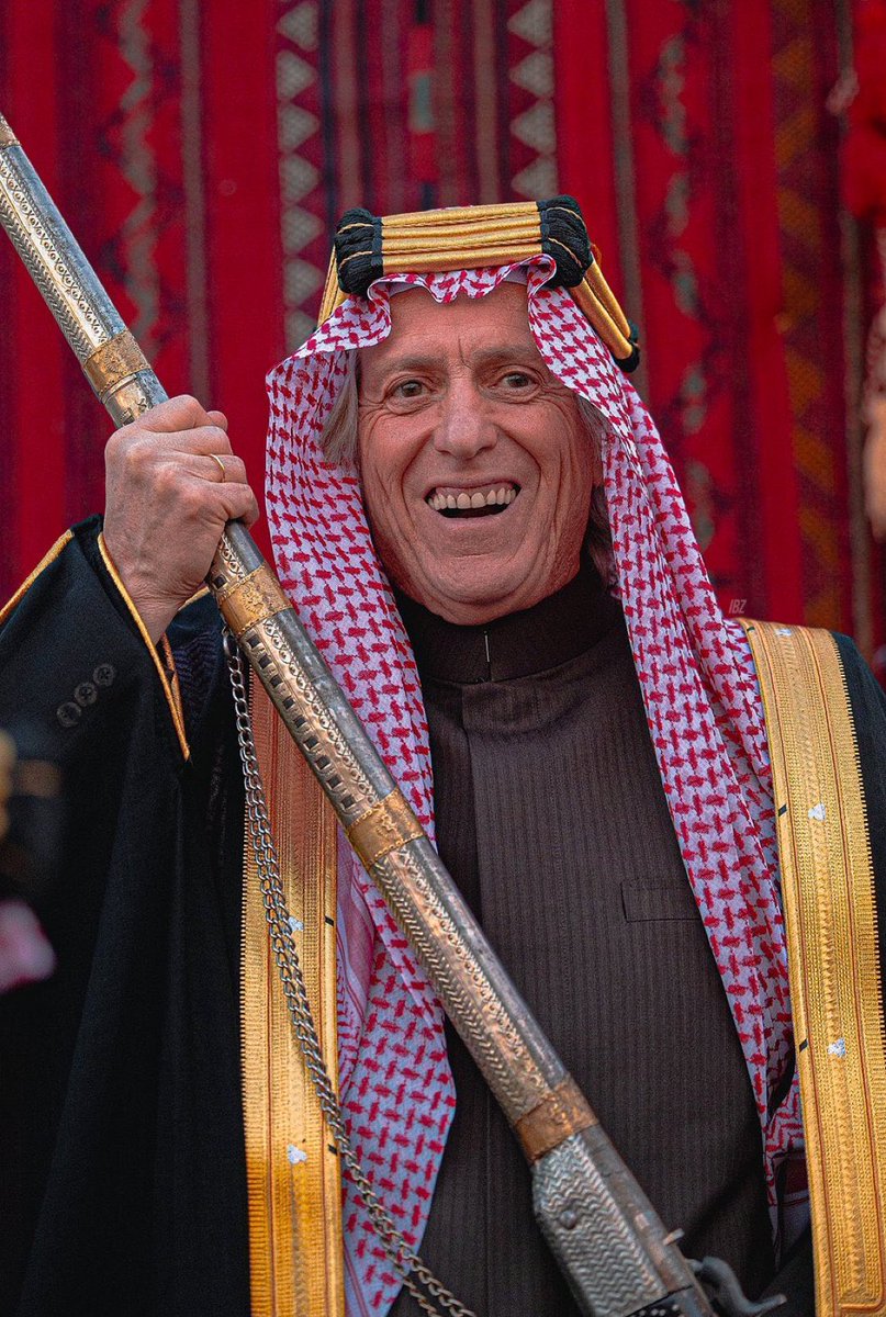 ahmd8608's tweet photo. يا خوفي يكرر النصر نفس المستوى مع القادسية الهلال رح يضغطك اول ٣٠ دقيقة مرح يخليك تبني اي هجمة اذا قدروا الاعبين يتخطون هالشي رح يجبرونهم على التراجع  غير كذا رح يعاني الفريق ورح يكون مصيدة دفاع #النصر_الهلال #الديربي #يوم_الحسم #النهائي https://t.co/OoQ5VISMHA
