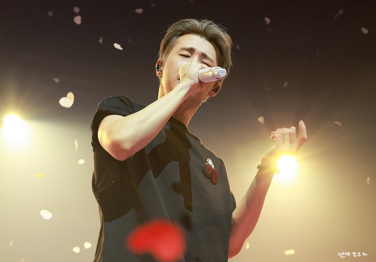 helloaurora's tweet photo. 260327 김성규 콘서트 LV4: LeaptoVector
✨️
#성규 #김성규 #KIMSUNGKYU #INFINITE https://t.co/sUXnlbayeE