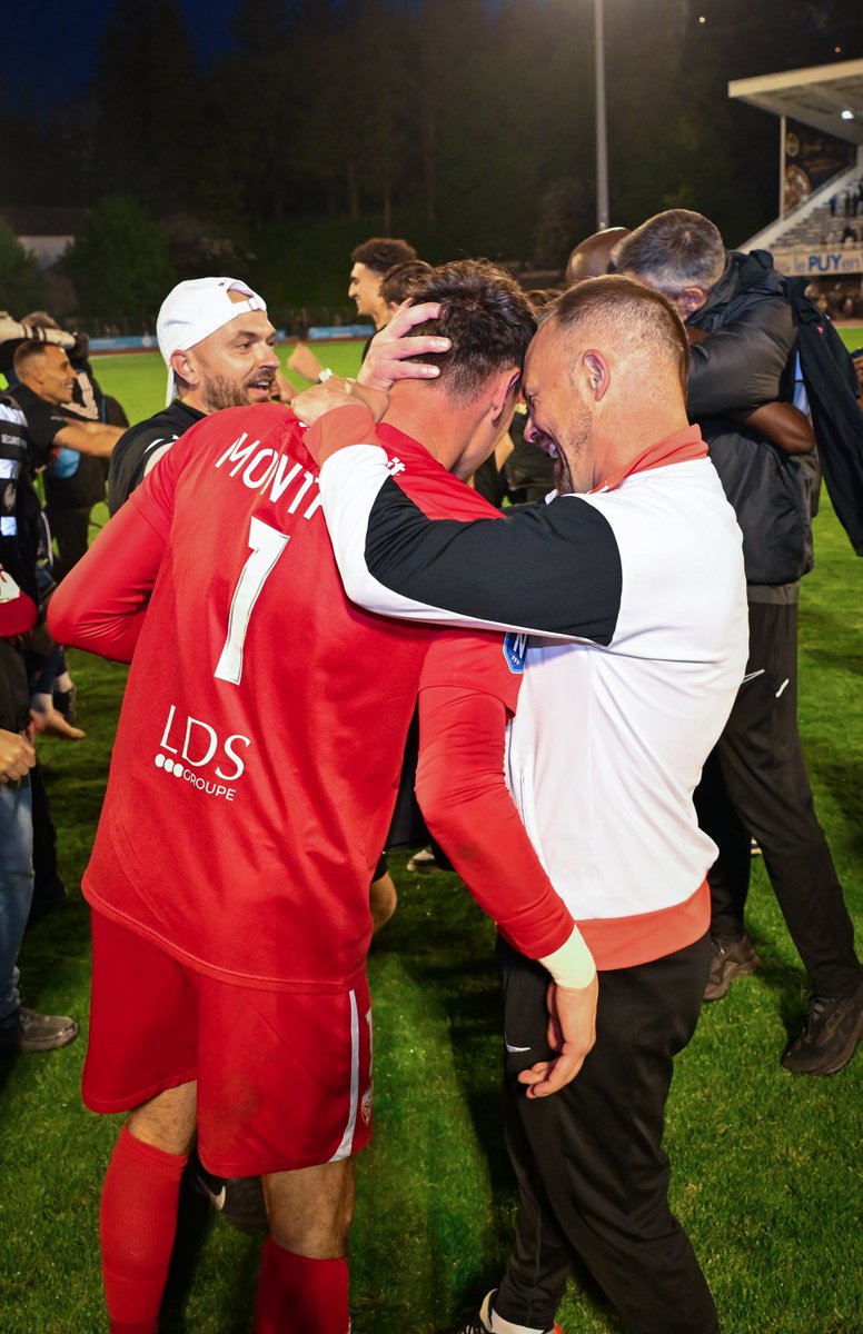 DFCO_Officiel's tweet photo. 𝗣𝗮𝗿𝗰𝗲 𝗾𝘂’𝗼𝗻 𝗻𝗲 𝘀’𝗲𝗻 𝗹𝗮𝘀𝘀𝗲𝗿𝗮 𝗷𝗮𝗺𝗮𝗶𝘀, 𝗽𝗵𝗼𝘁𝗼 𝗱𝘂𝗺𝗽 𝗱𝗲 𝗹𝗮 𝗺𝗼𝗻𝘁𝗲́𝗲 𝗽𝗼𝘂𝗿 𝗹𝗮𝗻𝗰𝗲𝗿 𝗹𝗮 𝘀𝗲𝗺𝗮𝗶𝗻𝗲 🥵

À vendredi 🫶

#DFCOLIGUE2BKT #MondayMotivation https://t.co/Vi52kWWTAv