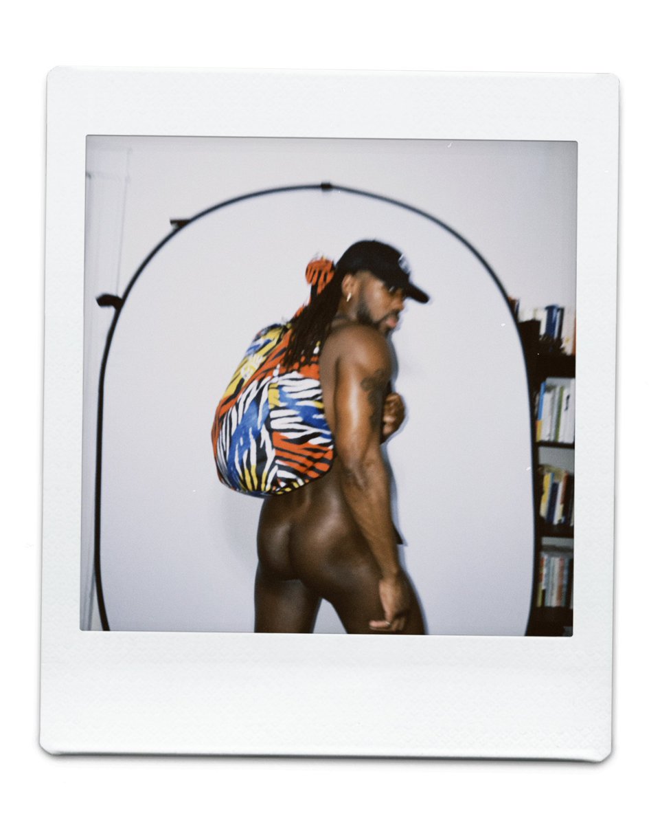 cafedesnudo's tweet photo. Presence needs no introduction. @mdmcrown89 embodies the spirit of @desnudowear, where instinct shapes every image. Quietly powerful, undeniably magnetic. Explore the narrative at https://t.co/S3w82Ej4qv 🔗 https://t.co/QOtY34NfhD