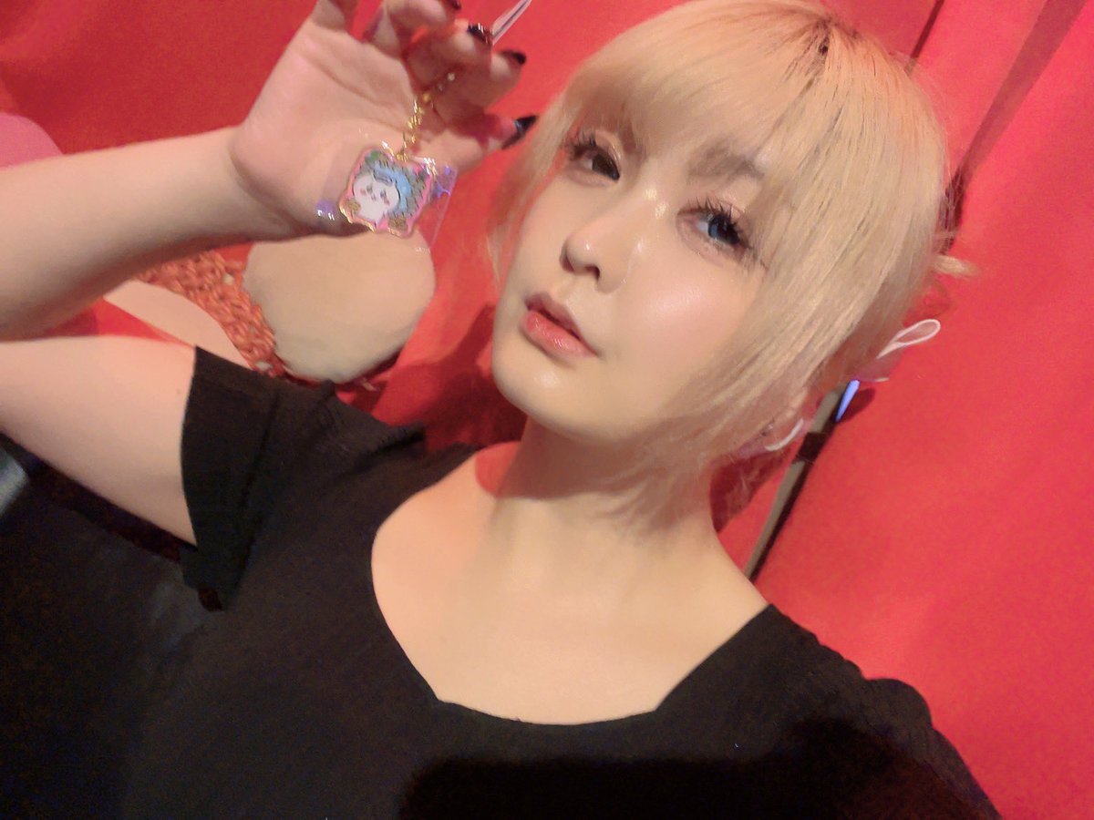 えりな👼🏻5/31(日)フェチフェスとらちゃんブース tweet media