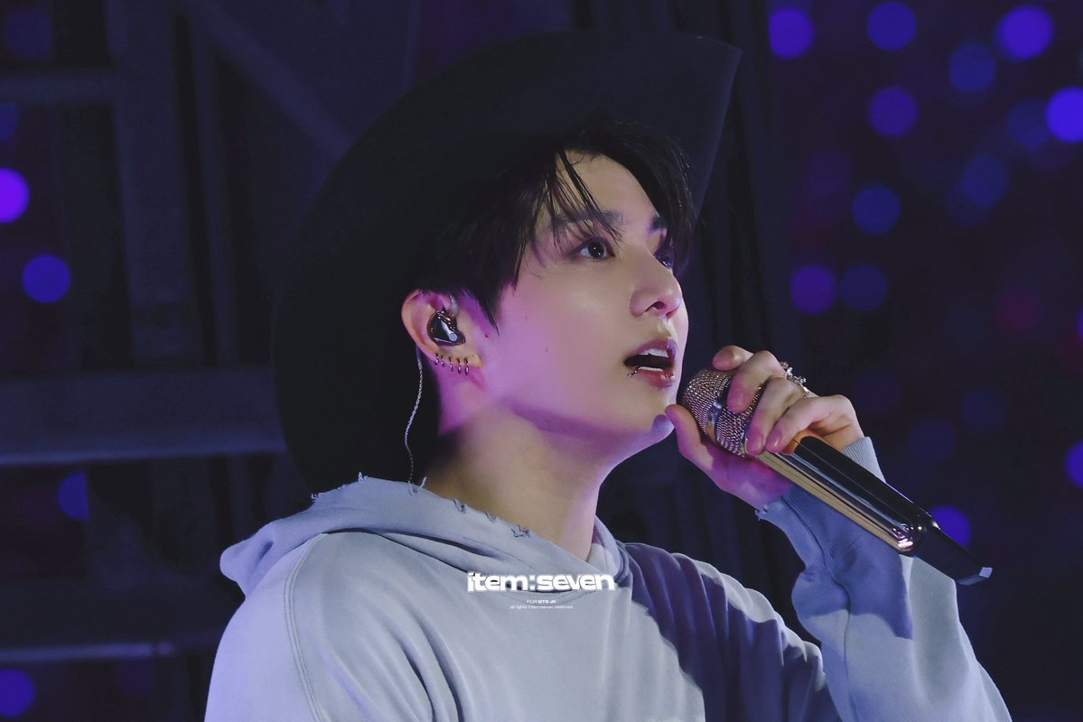 ItemsevenJK tweet media